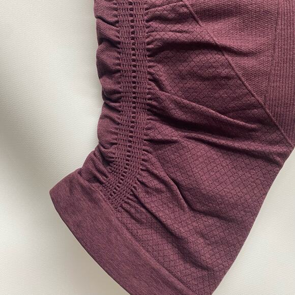 Lululemon In the Flow Crop Heathered Bordeaux Drama sz 2 - Picture 4 of 5